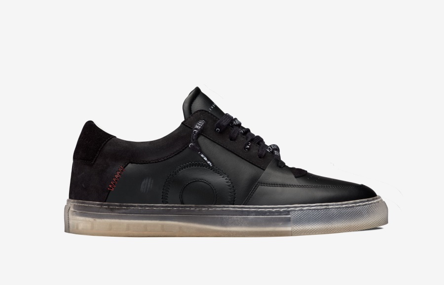 Court Black Ghost Oliver Kabel